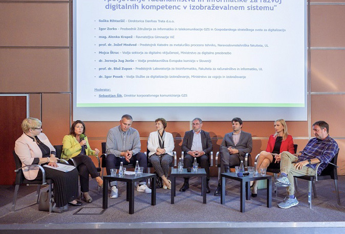 Samostojni predmet informatike in računalništva v šolah je nujen